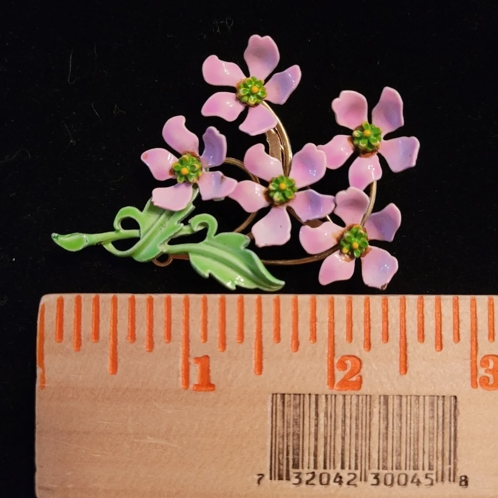 Vintage Pink Enamel Flower Bouquet Brooch‎ Gold Tone Floral Pin Green Leaf 2.75